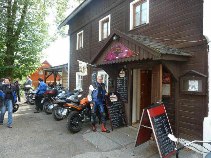 Provodin Drevenka酒店 外观 照片